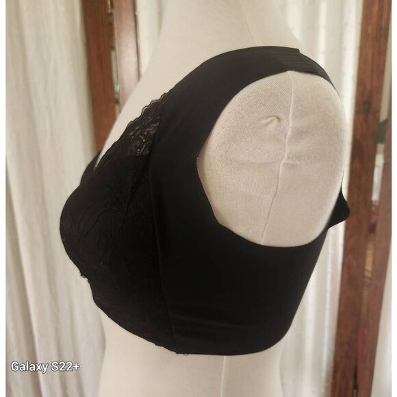 Black lace front hook bralette - Picture 9 of 9